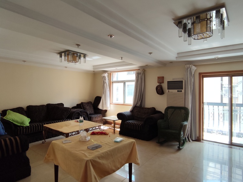 5室2廳2陽臺(tái) 金星小區(qū)其他