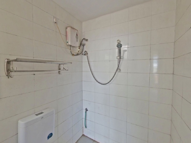 3室2廳2陽臺 滇池嶺秀二期衛(wèi)生間