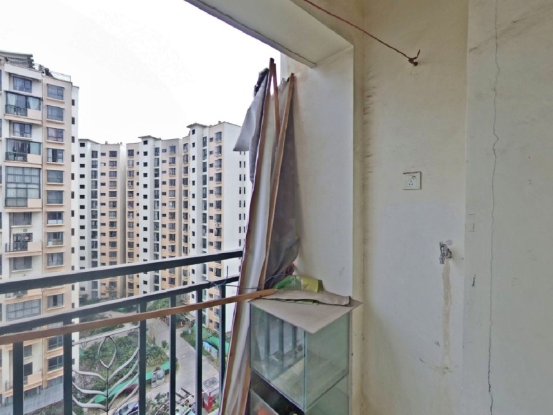 3室2廳2陽臺 滇池嶺秀二期陽臺