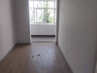 3室1廳 新聞路盧家營(yíng)260號(hào)