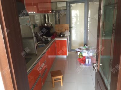 4室2廳2陽(yáng)臺(tái) 銀海領(lǐng)域