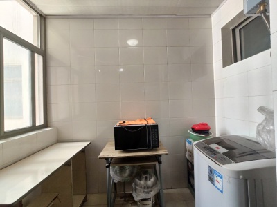 3室2廳1陽臺(tái) 華邦鋼構(gòu)大廈