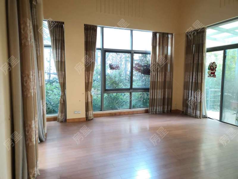 6室2廳3陽臺 滇池高爾夫別墅別墅餐廳