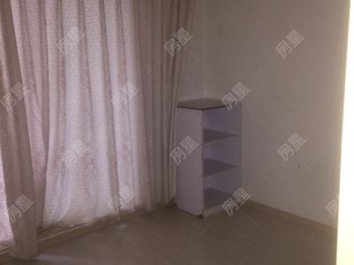 5室2廳2陽臺(tái) 玫瑰灣小區(qū)臥室