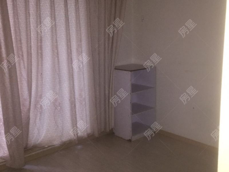 5室2廳2陽臺(tái) 玫瑰灣小區(qū)臥室