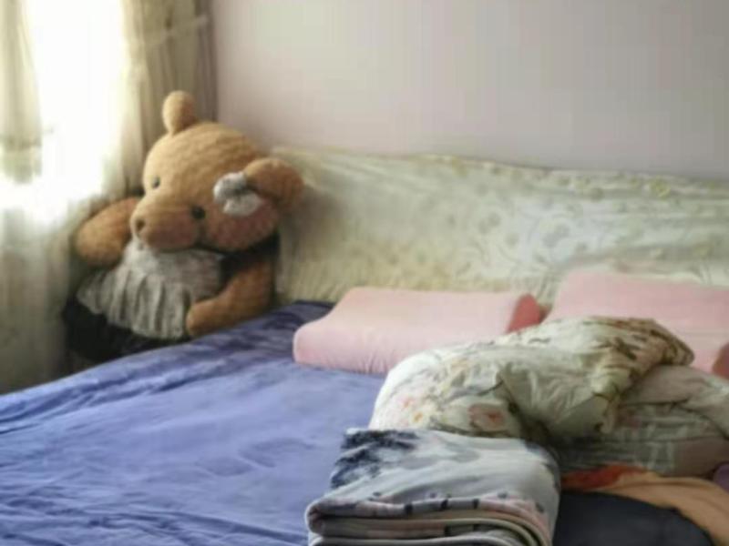 3室2廳2陽臺 世紀城玉春苑客廳