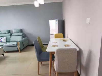 2室2廳1陽(yáng)臺(tái) 葡萄街區(qū)天宇廣場(chǎng)