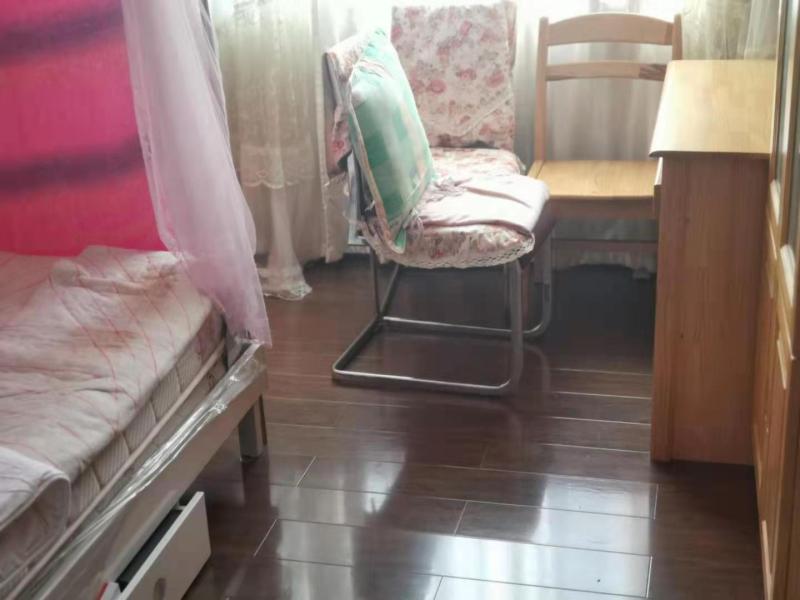 3室2廳2陽臺 世紀城玉春苑客廳