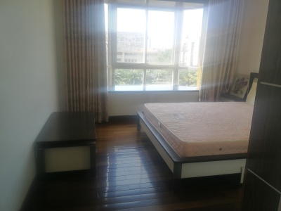 4室2廳2陽(yáng)臺(tái) 沁園