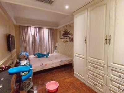 4室2廳2陽臺(tái) 紅星國際檀宮臥室