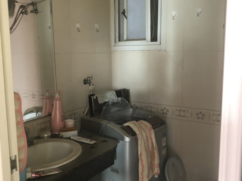 2室2廳1陽臺(tái) 清水木華衛(wèi)生間