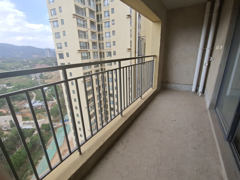 5室3廳2陽臺 山水潤城客廳