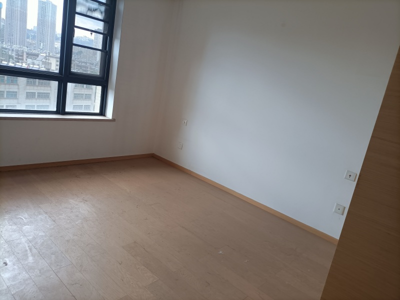 3室2廳1陽(yáng)臺(tái) 濱江俊園萊茵組團(tuán)臥室