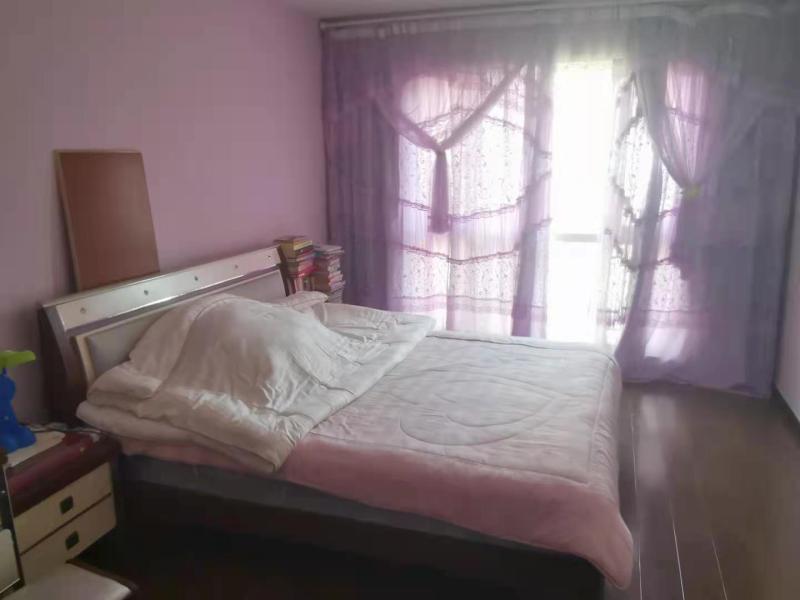 3室2廳2陽臺 世紀城玉春苑客廳