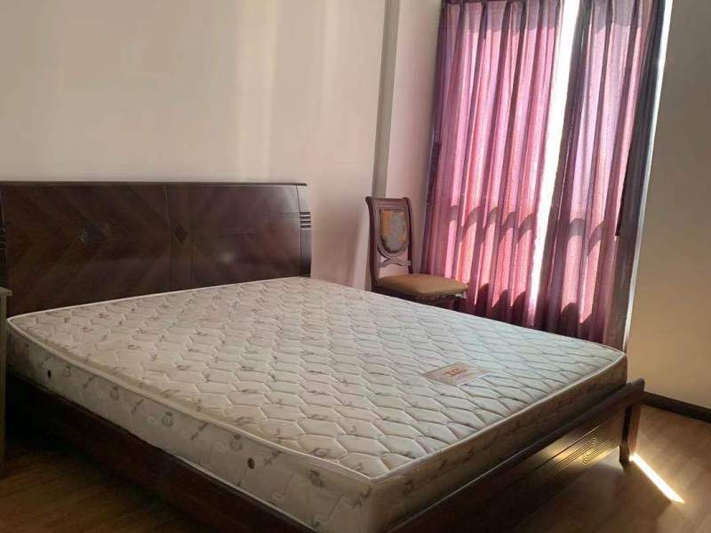 4室2廳1陽臺 經(jīng)緯花園臥室