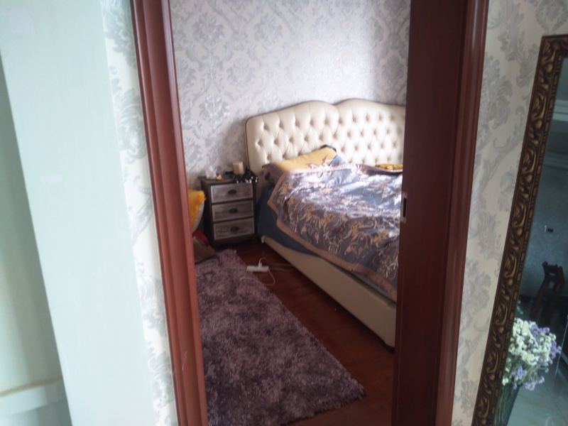 2室2廳1陽臺(tái) 華飛名盛世界客廳