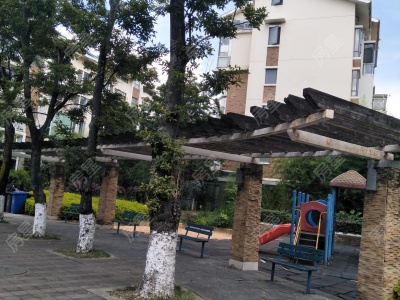 4室2廳2陽(yáng)臺(tái) 滇池衛(wèi)城藍(lán)灣