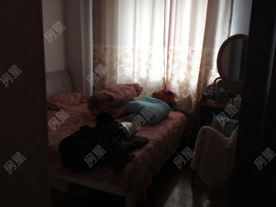 5室2廳2陽臺 邦盛南城坊臥室