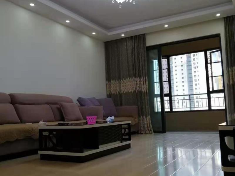 3室2廳2陽臺 蘭亭上錦二期客廳