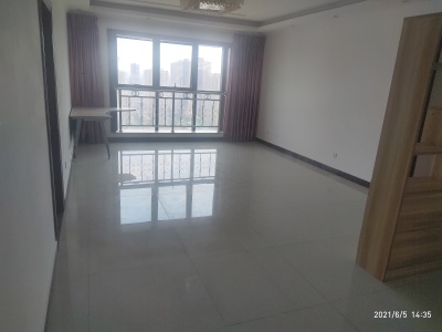 4室2廳1陽臺(tái) 同德昆明廣場B區(qū)