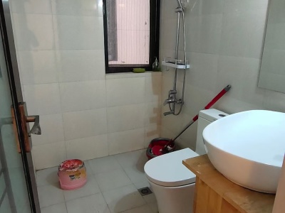 1室2廳2陽臺(tái) 滇池衛(wèi)城尚層