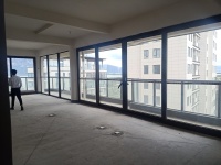 5室2廳5陽臺(tái) 金科江湖?？蛷d