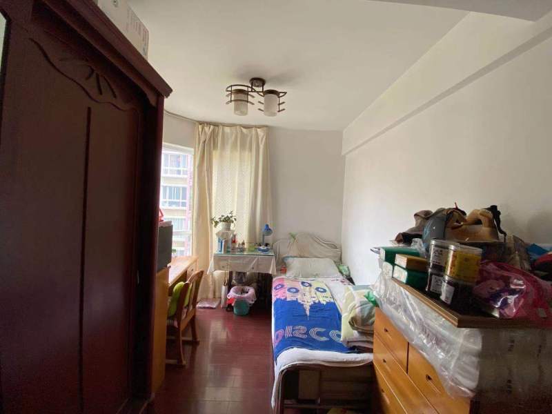 6室2廳3陽(yáng)臺(tái) 金玉緣臥室