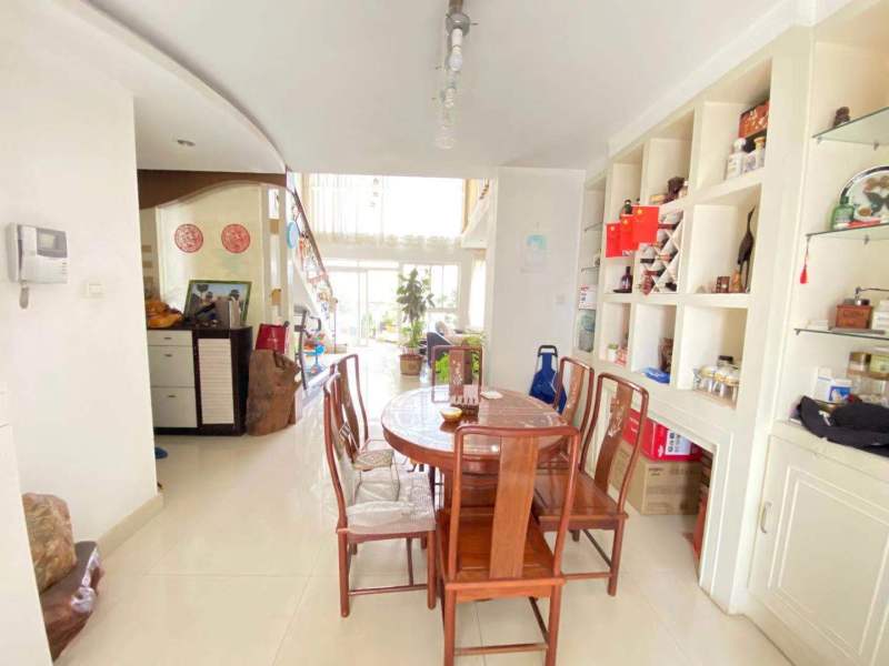 6室2廳3陽(yáng)臺(tái) 金玉緣餐廳