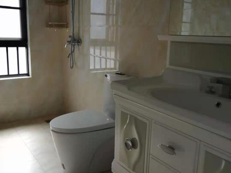 3室2廳2陽臺 蘭亭上錦二期衛(wèi)生間