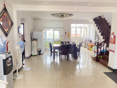 4室2廳4陽(yáng)臺(tái) 四季陽(yáng)光