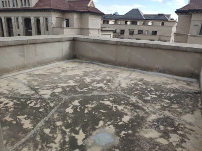 5室3廳3陽(yáng)臺(tái) 綠地海珀瀾庭