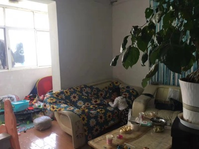 1室1廳1陽臺 五華區(qū)環(huán)衛(wèi)局宿舍