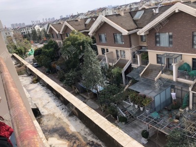4室2廳2陽臺(tái) 東岸紫園