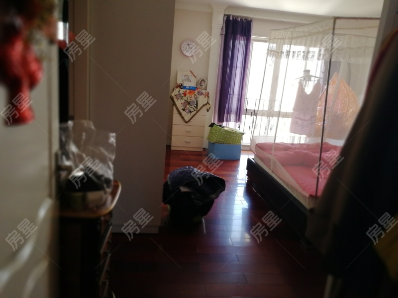 5室2廳3陽臺 江東鳴翠園西區(qū)臥室