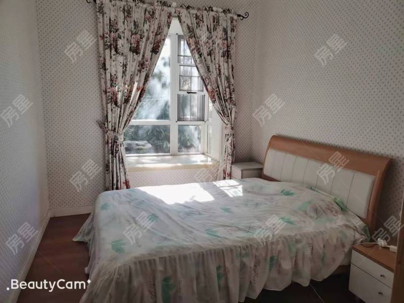 4室2廳2陽臺 湖畔之夢臥室