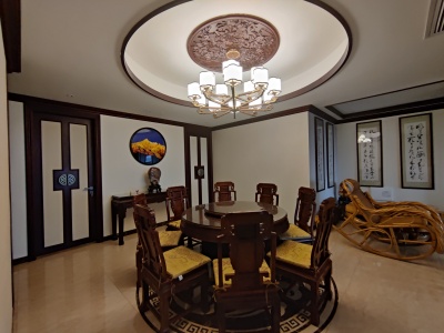 5室3廳3陽(yáng)臺(tái) 山海灣