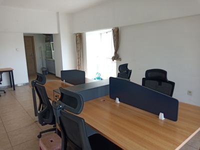 1室1廳3陽臺 廣福小區(qū)一期商業(yè)中心