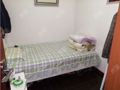 5室2廳2陽臺 新亞洲星云園臥室