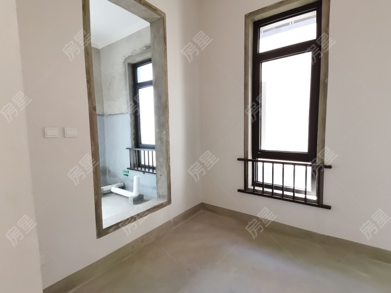 8室3廳4陽臺 華夏御府天璟灣別墅臥室