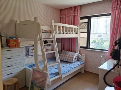 3室2廳1陽(yáng)臺(tái) 濱江俊園塞納組團(tuán)