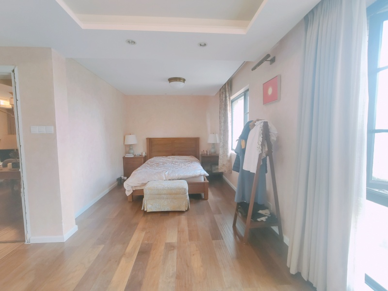 3室2廳1陽臺 濱江俊園香儂組團臥室