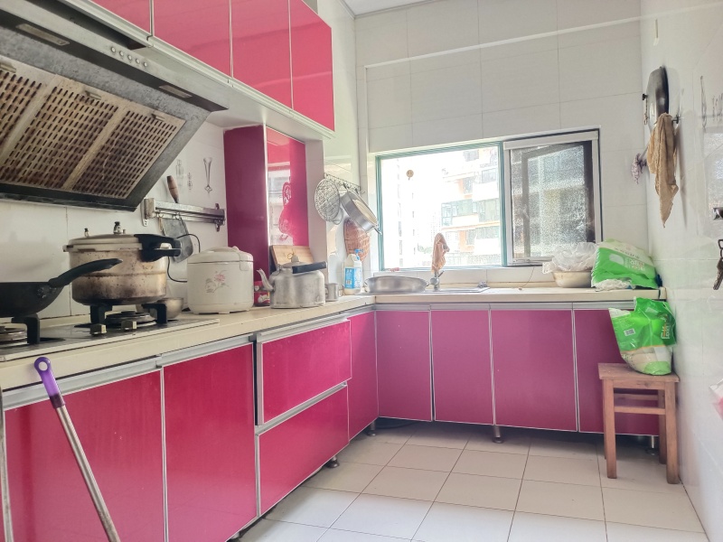 4室2廳2陽臺 滇池嶺秀二期廚房