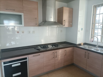 4室2廳2陽(yáng)臺(tái) 盛高大城一期