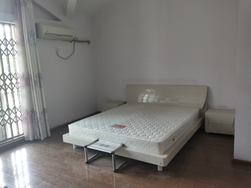 5室3廳1陽臺 金色維也納花園別墅臥室