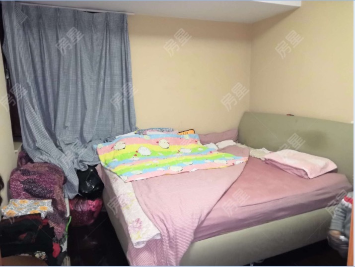 5室2廳2陽臺 新亞洲星云園臥室