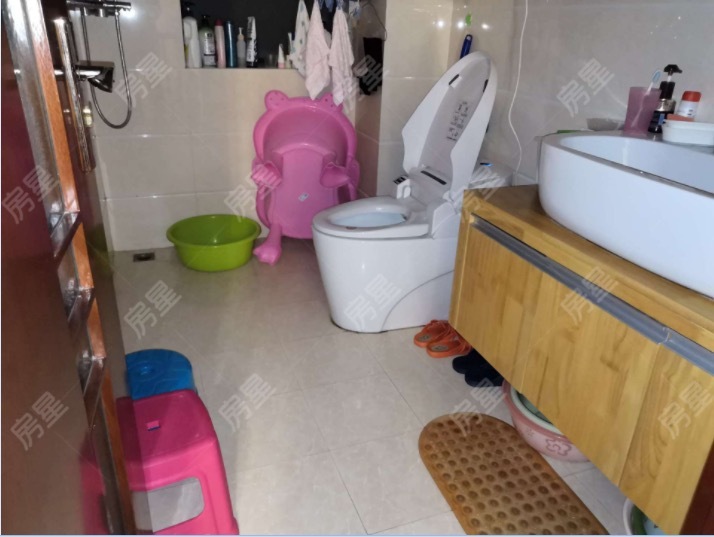 5室2廳2陽臺 新亞洲星云園衛(wèi)生間