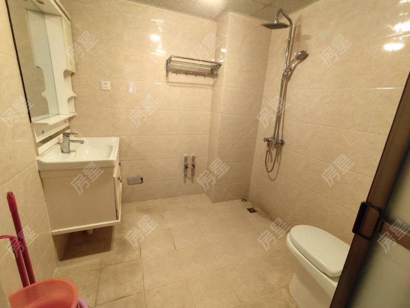 6室1廳1陽(yáng)臺(tái) 廣福城和福園客廳