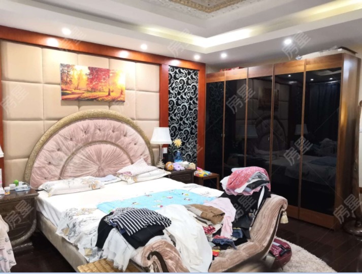 5室2廳2陽臺 新亞洲星云園臥室