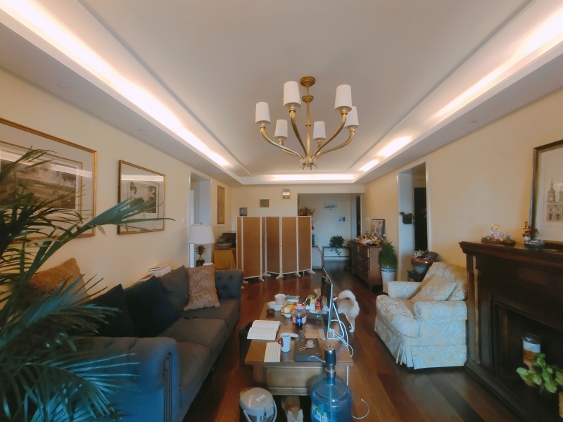 3室2廳1陽臺 濱江俊園香儂組團餐廳