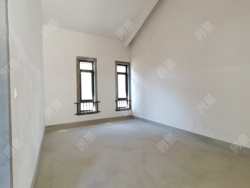 8室3廳4陽臺 華夏御府天璟灣別墅臥室